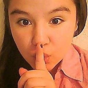 Meet your Posher, Saira